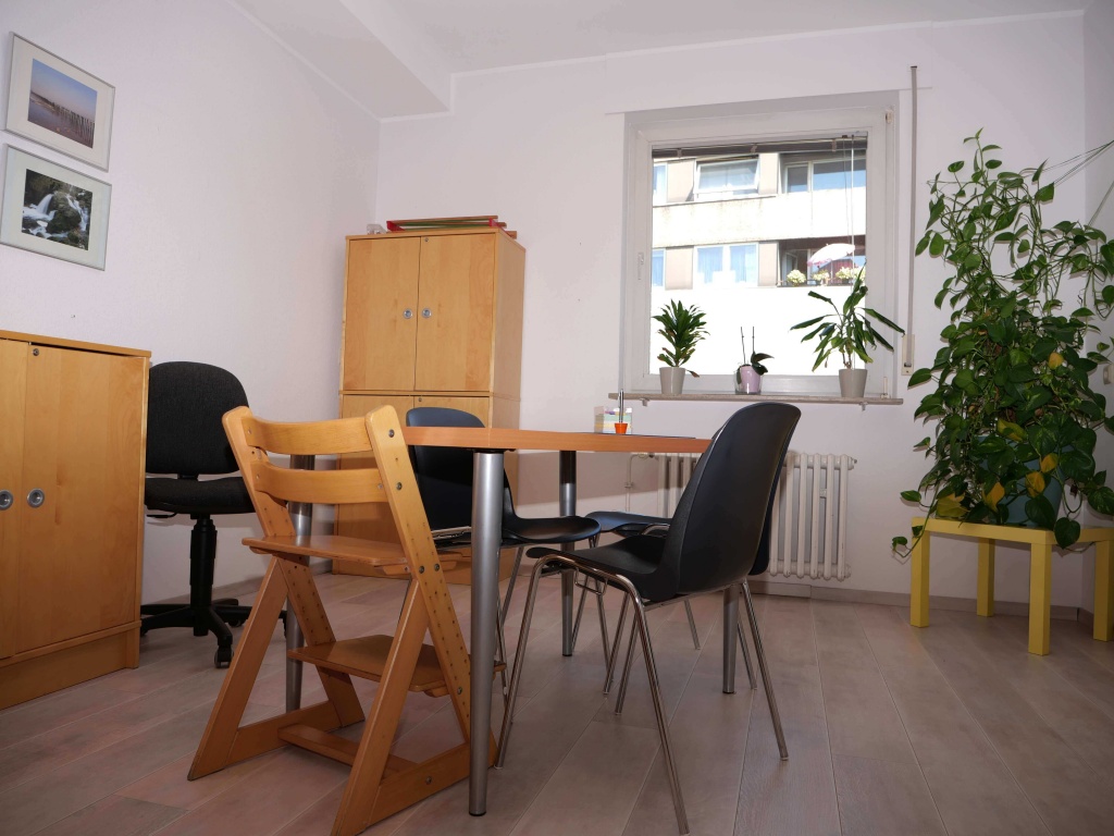 Praxis Igel Therapieraum-1